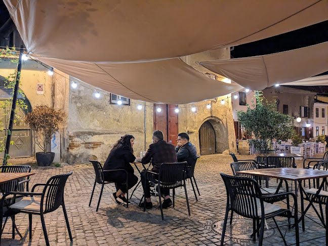 Comentarii opinii despre Butoiul de Aur