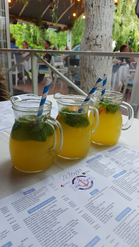 Blue Aqua - Gastronomie și ospitalitate