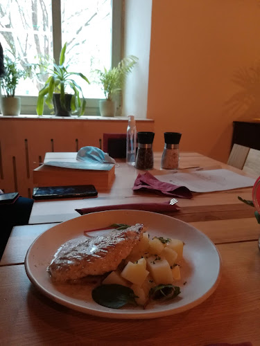 Hochmeister delikat'essen - Gastronomie și ospitalitate
