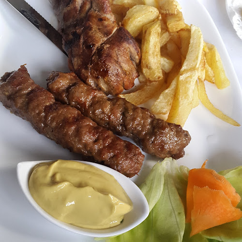 Restaurant „Casa Albă“