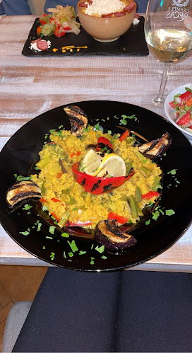 Stai un pic - Gastronomie și ospitalitate