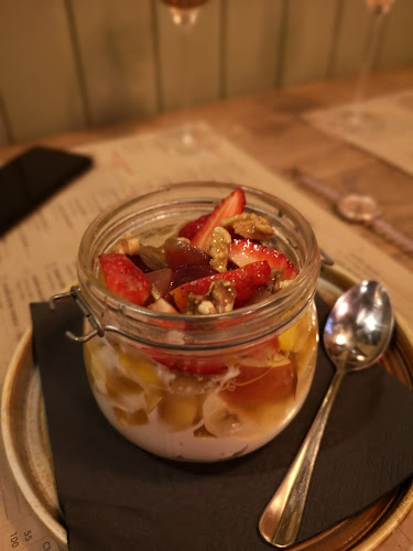 Strada Apollonia Hirscher 12, Brașov 500015