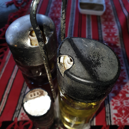 Hanul Romanesc - Gastronomie și ospitalitate