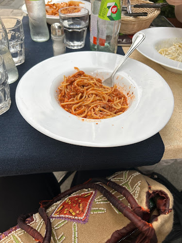 La Famiglia - Gastronomie și ospitalitate