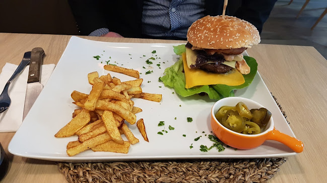 Opinii despre Kharma Arad în Arad - Gastronomie și ospitalitate