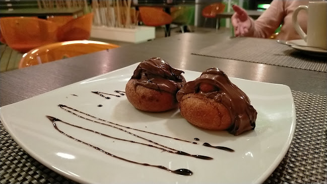 Opinii despre Vivi's Bar & Bistro în Bistrița - Gastronomie și ospitalitate