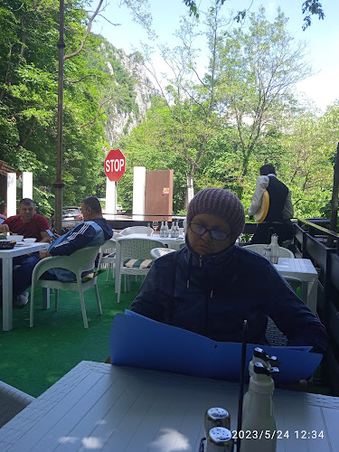 Strada Uzinei, Băile Herculane 325200