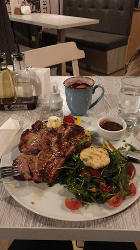 City Bistro - Gastronomie și ospitalitate