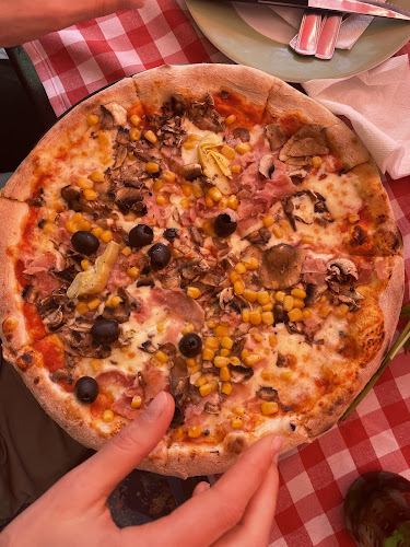 Opinii despre Restaurant Hanul cu Noroc Oradea în Oradea - Gastronomie și ospitalitate