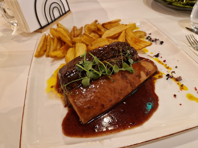 Opinii despre Benjamin Steakhouse & Bar în Sibiu - Gastronomie și ospitalitate