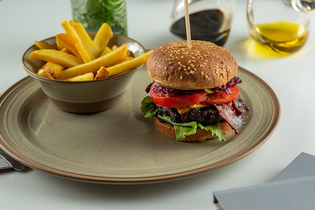 Opinii despre Casa Boema în Cluj-Napoca - Gastronomie și ospitalitate