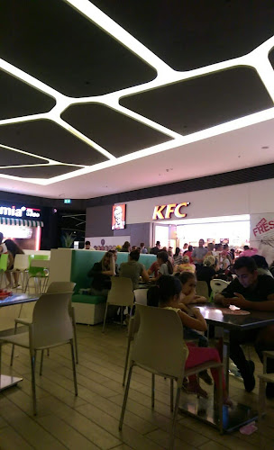 Opinii despre KFC Târgu Jiu Shopping City în Târgu Jiu - Gastronomie și ospitalitate