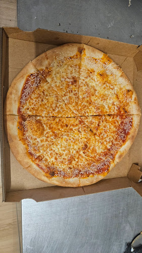 Opinii despre Brutăria Orașului Pizzaco în Ștei - Gastronomie și ospitalitate