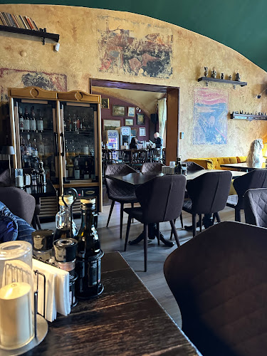 Opinii despre Art Cafe în Arad - Gastronomie și ospitalitate