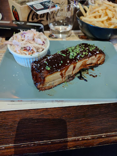 Paradisul Piraților - Gastronomie și ospitalitate