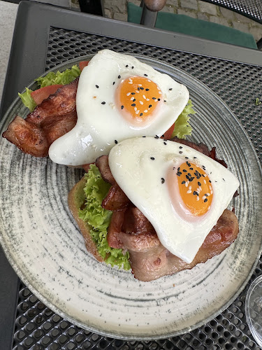 Comentarii opinii despre Neața Omlette Bistro