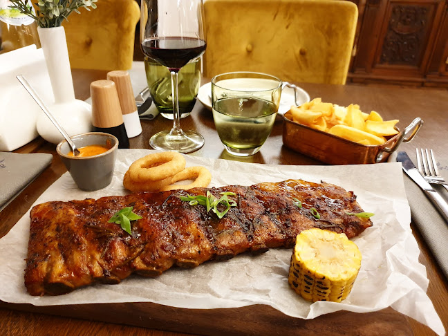 Restaurant Savarin Bacău