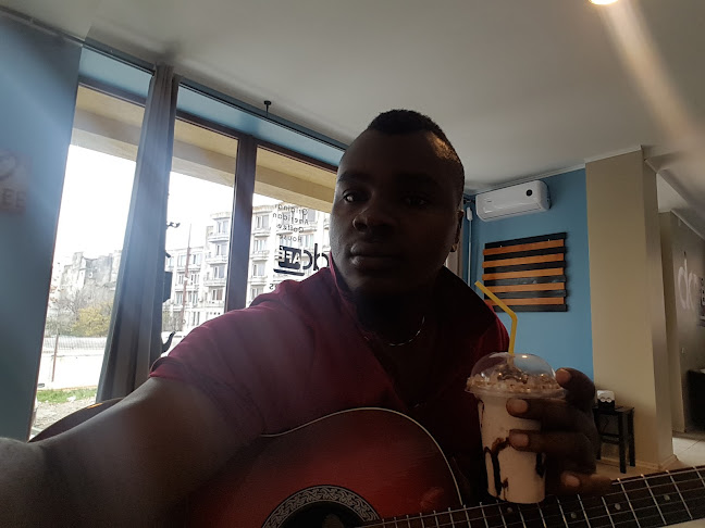 Comentarii opinii despre The American Cafe