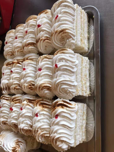 Complex Comercial Sf. Gheorghe, Bulevardul Basarabilor FN, Curtea de Argeș 115300