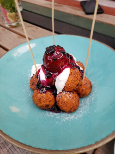 Comentarii opinii despre Livada