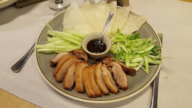 El Pato - Gastronomie și ospitalitate