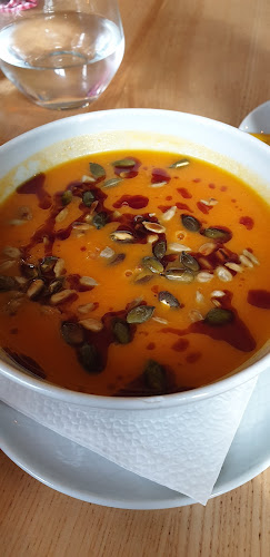 Hochmeister delikat'essen - Gastronomie și ospitalitate