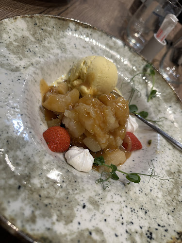 Opinii despre Dante Café & Dine în Alba Iulia - Gastronomie și ospitalitate