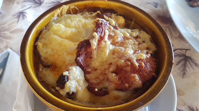 Restaurant Hanul lui Ureche - Gastronomie și ospitalitate