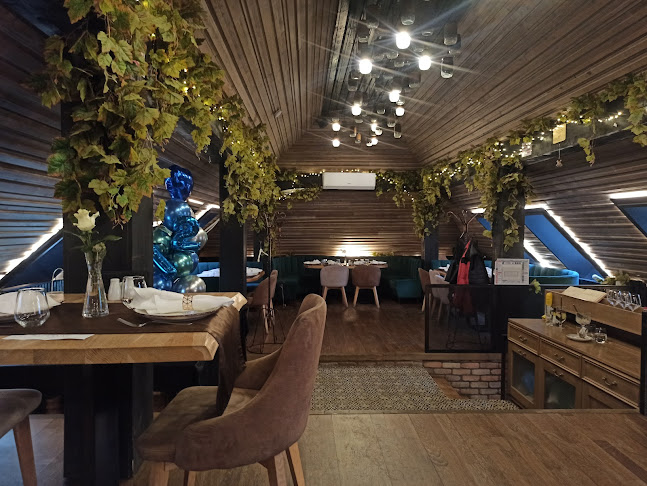 Aleea pietonala de sub Tampa, Aleea Tiberiu Brediceanu, Brașov 500014