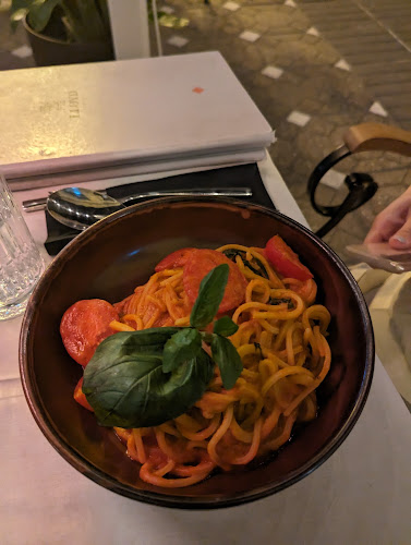 Lloyd - Gastronomie și ospitalitate