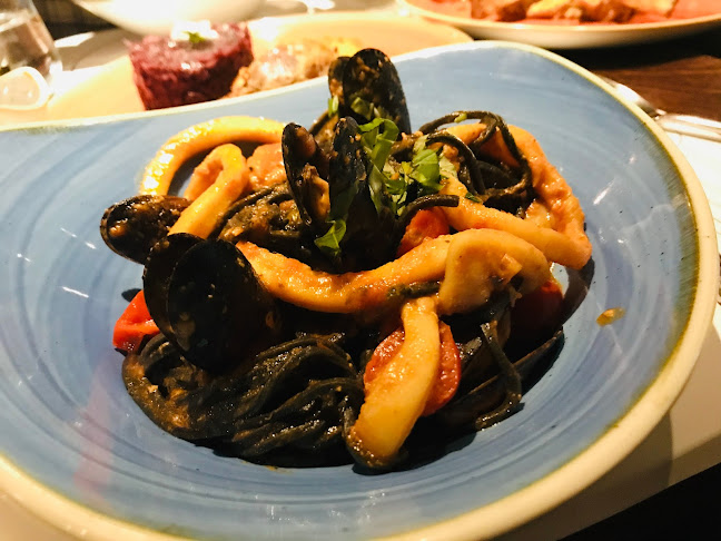 Noa Restoclub - București