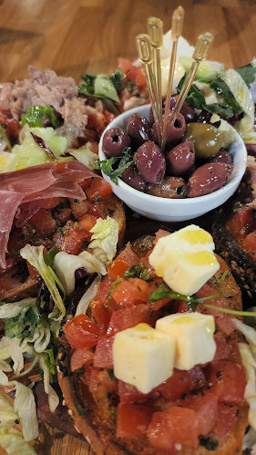 Comentarii opinii despre Alltime Bistro - Restaurant Din 1999