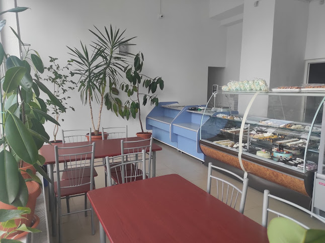 Opinii despre Cofetaria Meradis în Roman - Gastronomie și ospitalitate
