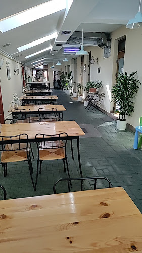 Opinii despre Casa cu Flori în Giurgiu - Gastronomie și ospitalitate