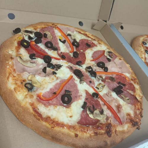 Opinii despre Restaurant La Maya - Mori de apa Rudaria Eftimie Murgu Banat în Eftimie Murgu - Gastronomie și ospitalitate