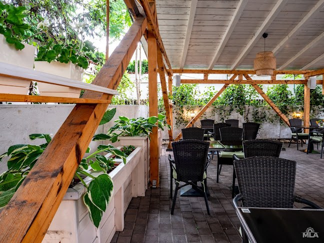 Opinii despre Bacchus Bistro Chic în Bacău - Gastronomie și ospitalitate