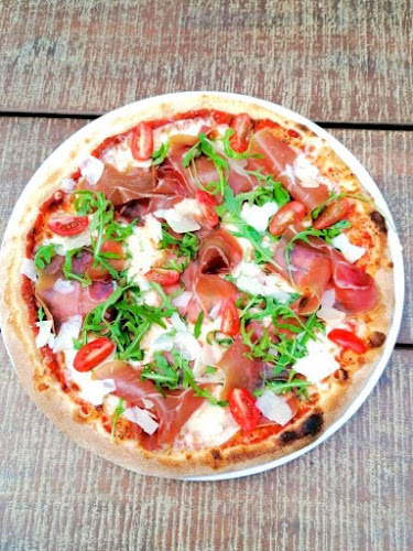 Opinii despre Pizzerie Piccola Italia în Dumbrăveni - Gastronomie și ospitalitate