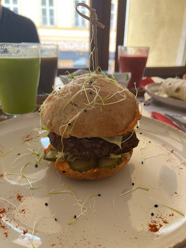 Strada Apollonia Hirscher 7, Brașov 500015