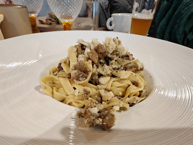 Strada Apollonia Hirscher 5, Brașov 500015