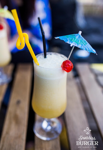 Snobbish Burger - Gastronomie și ospitalitate