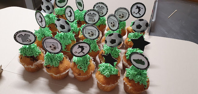 Comentarii opinii despre K O S M I K