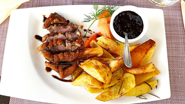 Opinii despre Bacchus Bistro Chic în Bacău - Gastronomie și ospitalitate