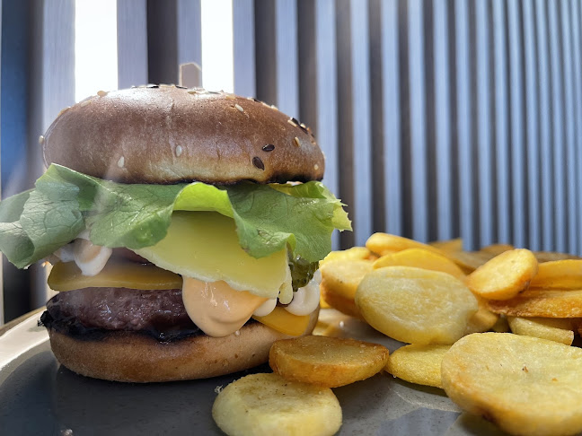 Opinii despre Kharma Arad în Arad - Gastronomie și ospitalitate