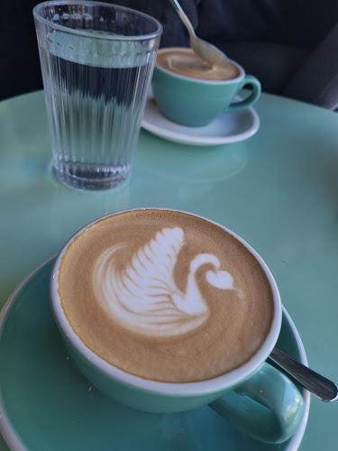 Opinii despre Breakaway. Specialty Coffee în Brașov - Gastronomie și ospitalitate