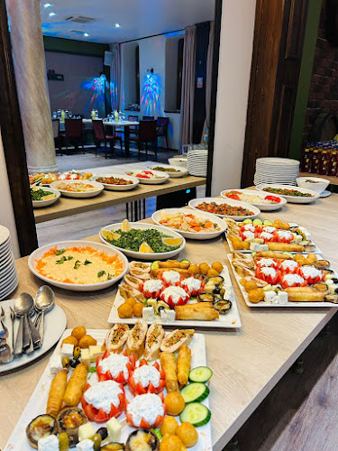 Opinii despre Zaza în Brăila - Gastronomie și ospitalitate