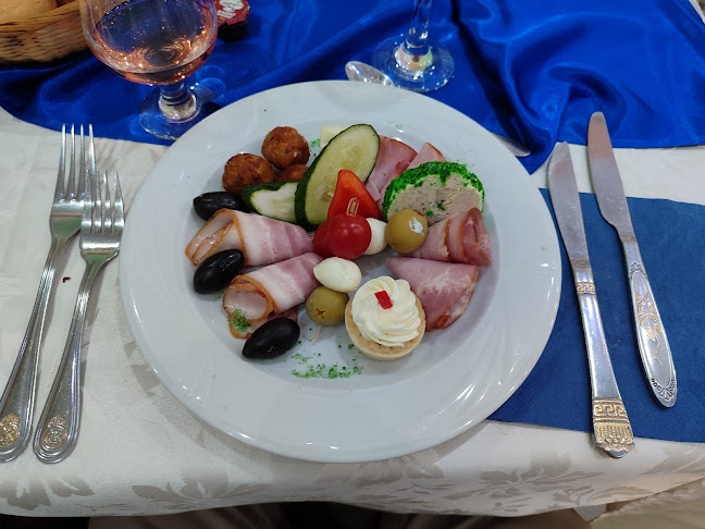 Strada Anton Pann 8, Roman 611122