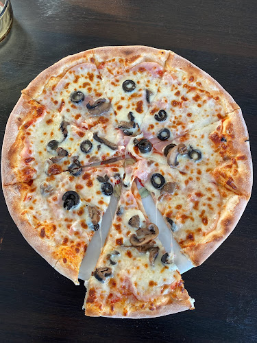 Opinii despre Restaurant Pizza Benzinarie în Milișăuți - Gastronomie și ospitalitate