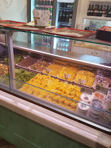 Opinii despre Rigatoni Pasta Bar în Iași - Gastronomie și ospitalitate