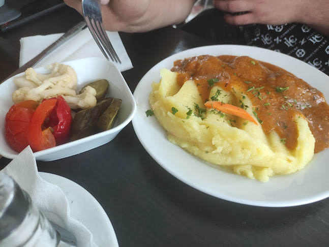 Opinii despre Restaurantul Belvedere în Râmnicu Vâlcea - Gastronomie și ospitalitate