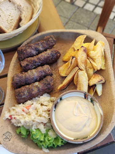 Comentarii opinii despre La Ceaun - Piata Sfatului